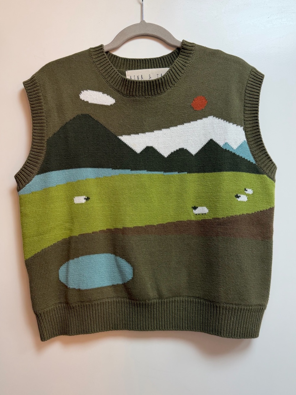 Kina and Tam Homestead sweater - like new